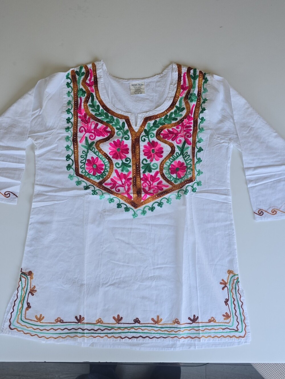 Royal Moda Women White Floral Embroidered V-Neck 3/4 Sleeve Blouse Size 38 (M)